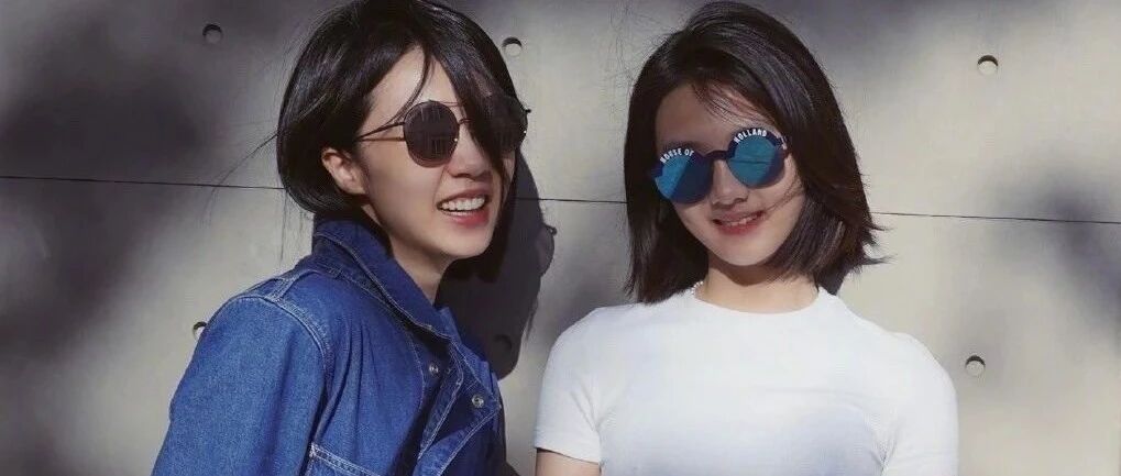 黄磊15岁女儿穿超短裙亮相，大长腿又细又白，气质完全不输妈妈孙莉!