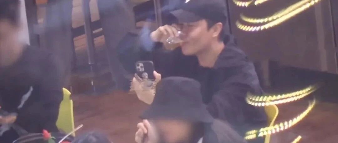 陈思诚离婚后近况潇洒，深夜约美女聚餐被拍，异性缘不错！