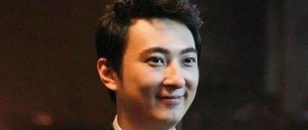 央媒公开点评王思聪：怒批其言行不妥当，危险行为逾越了正常男女间的界限！