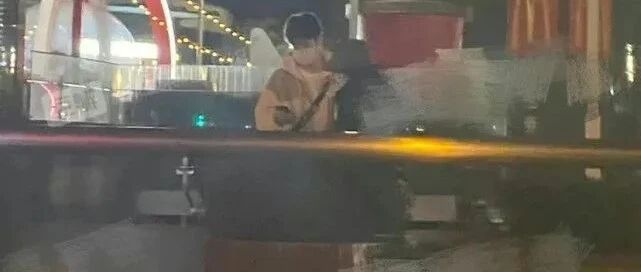00后男星被曝劈腿多人？高考前与女友深夜约会，后援会工作室忙回应！