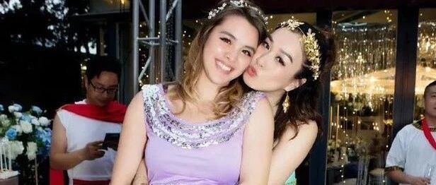 钟丽缇大女儿被指太开放，躺浴缸与男友人肌肤相贴，尺度太大引争议！