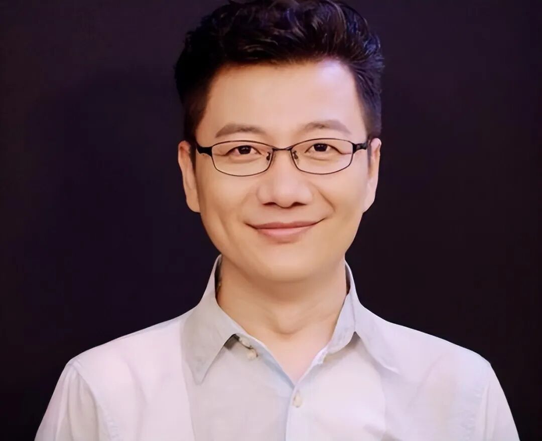 网传配音圈大佬姜广涛被抓,被十几位警察包抄,公司紧急回应!-友友