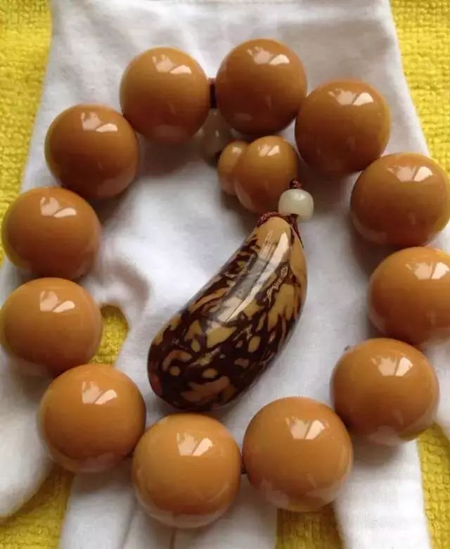几十块一串的菩提根竟然可以盘出十几种不同的颜色简直美炸了