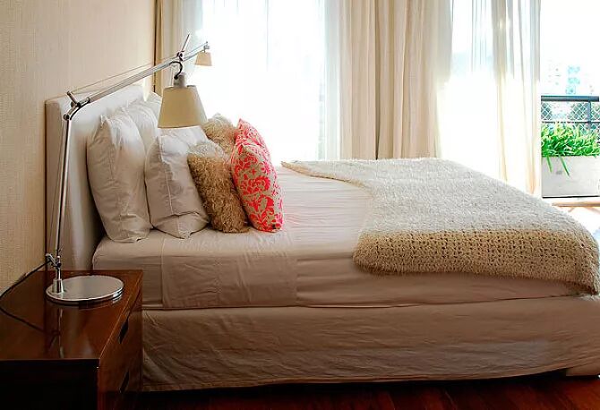 “要想运势好，床底东西少。”