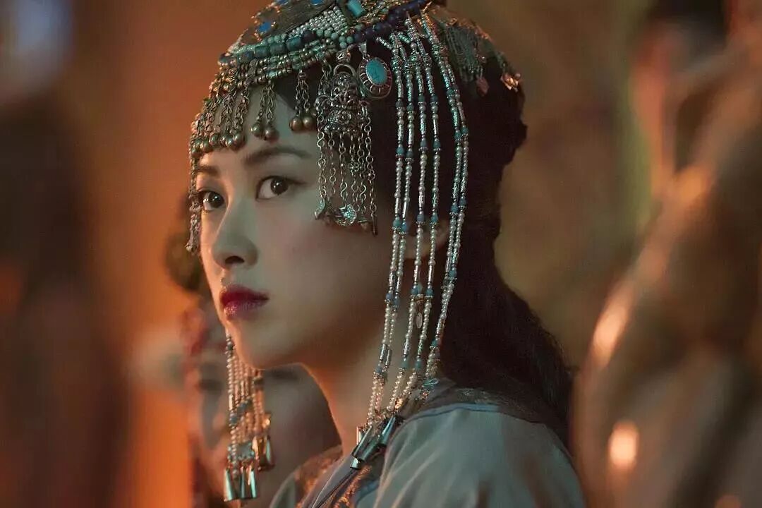 【美女】艳压刘亦菲，甩豪门二代被骂“花瓶”，35岁走红，网友：我就是馋她身子！（组图） - 38