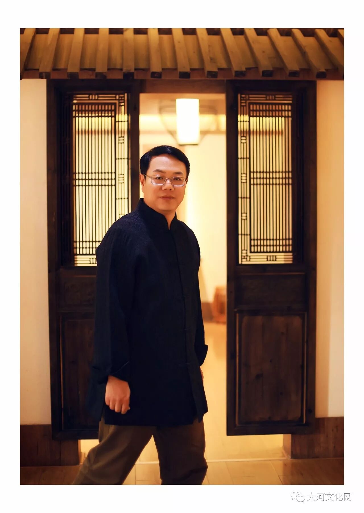 江山美人,雅情高致 名流云集,墨香满堂 有万荣人流连其间 名曰 宁志荣