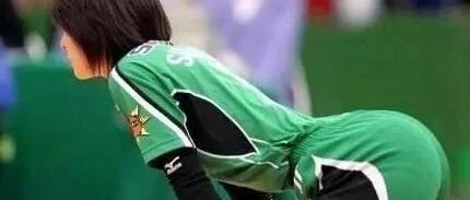 ​“女生挺胸提臀后的变化有多大？”网友：气质变不一样了…