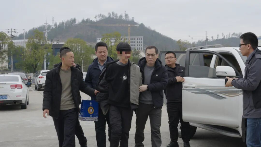 ▲抓捕犯罪嫌疑人范某某。