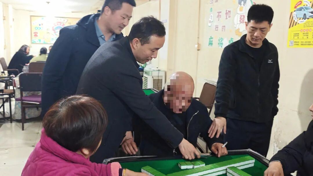 ▲抓捕犯罪嫌疑人郑某某。