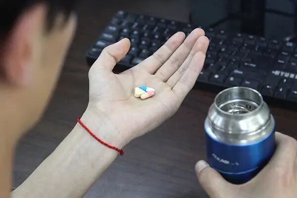 心血管病患者，吃他汀类药物，要定期做哪些检查？医生写出来了