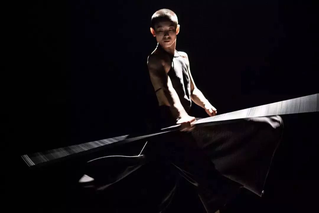 练肩的顺序该如何安排 按照这三种模式操作 让你的肩膀更宽厚 哑铃 肌肉 平举 中束 网易订阅