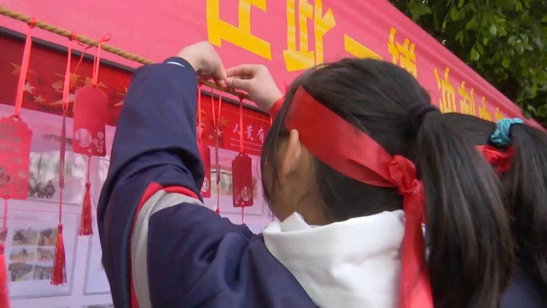 望谟一中校团委书记唐月岑说:"通过这次活动,能够提高全体师生的备考