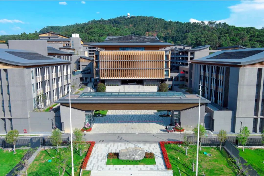 广东实验中学白云校区