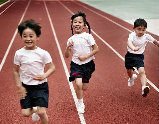 孩子跑步的好处是什么?跑步长高的正确方法有哪些?