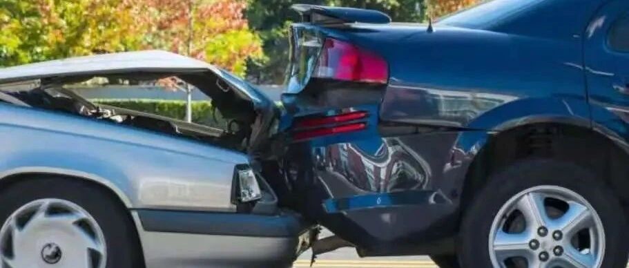 秒懂！车辆追尾事故该如何定责、理赔？