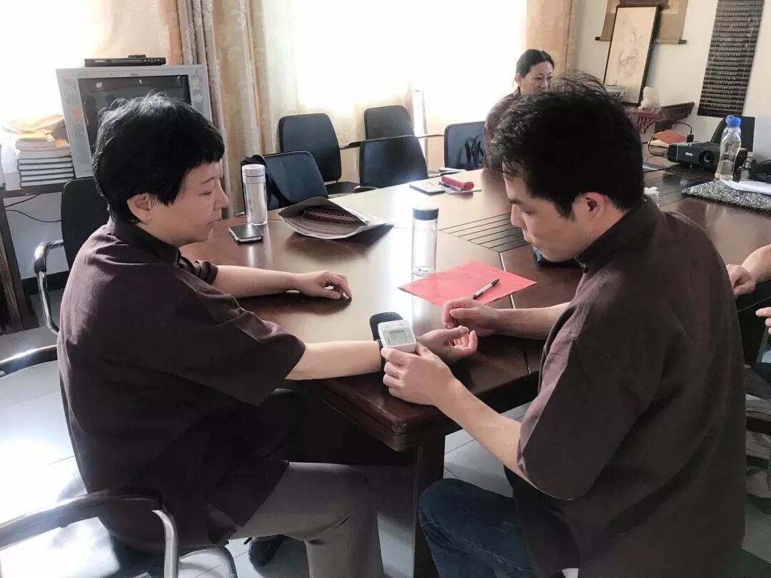 热烈祝贺坤遁国学6月“道医辟谷班”圆满结束