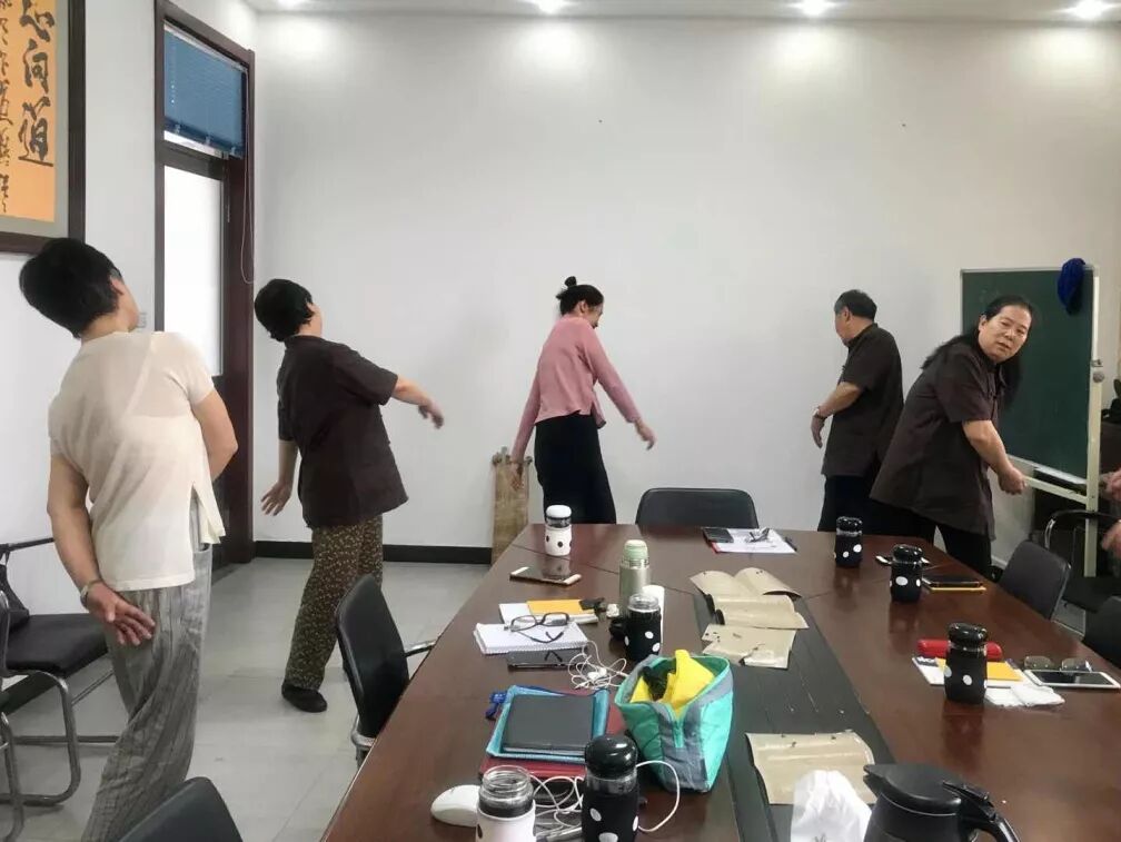 热烈祝贺坤遁国学6月“道医辟谷班”圆满结束