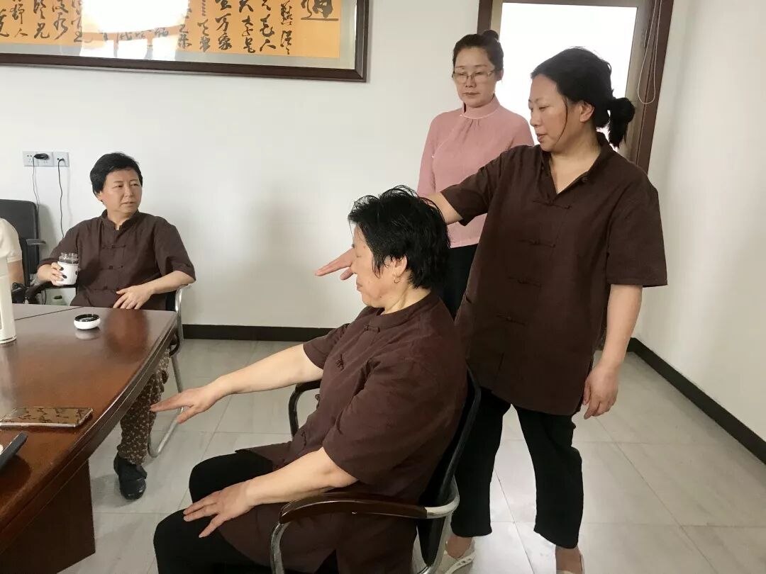 热烈祝贺坤遁国学6月“道医辟谷班”圆满结束