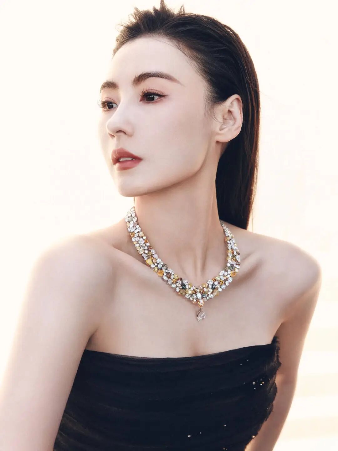 离婚多年仍单身的8位女明星，如今更享受一个人的自由