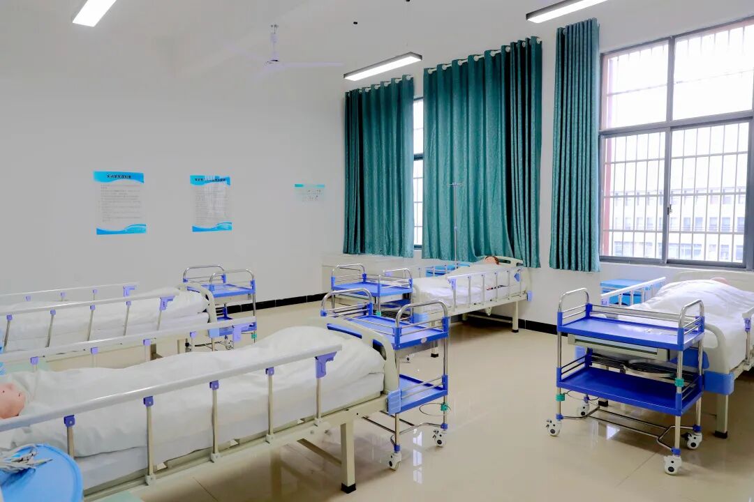 长沙华中医卫中等职业学校护理专业介绍