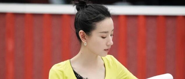 董洁一公播出，撞上潘粤明给儿子庆生，再度被骂