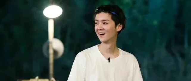 鹿晗新综上线，无线剧透引发热议，真是一个有趣的灵魂