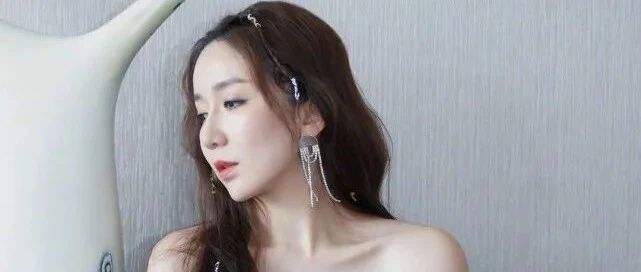 娄艺潇直播变化大到认不出，整容过度，你还能认得出来吗