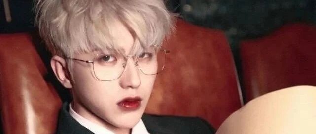 蔡徐坤晒胡渣自拍，这个角度真的没认出来，这颜值真的可以吗