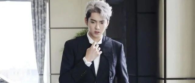 吴亦凡全部账号被封，都美竹删除相关内容，真的是见证历史