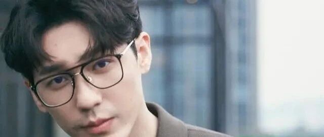 《镇魂》播出两年了，白宇出演高分作品，朱一龙还在演商业都市剧