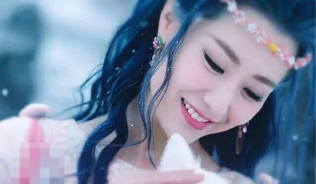 童年之时的女神白冰,依旧是美得不输金喜善啊