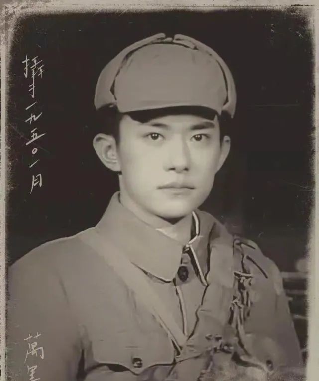 易烊千玺出关发自拍,闭关半年出演新作,真的是演技潜力股吗?-微信头条网 易烊千玺出关发自拍,闭关半年出演新作,真的是演技潜力股吗?