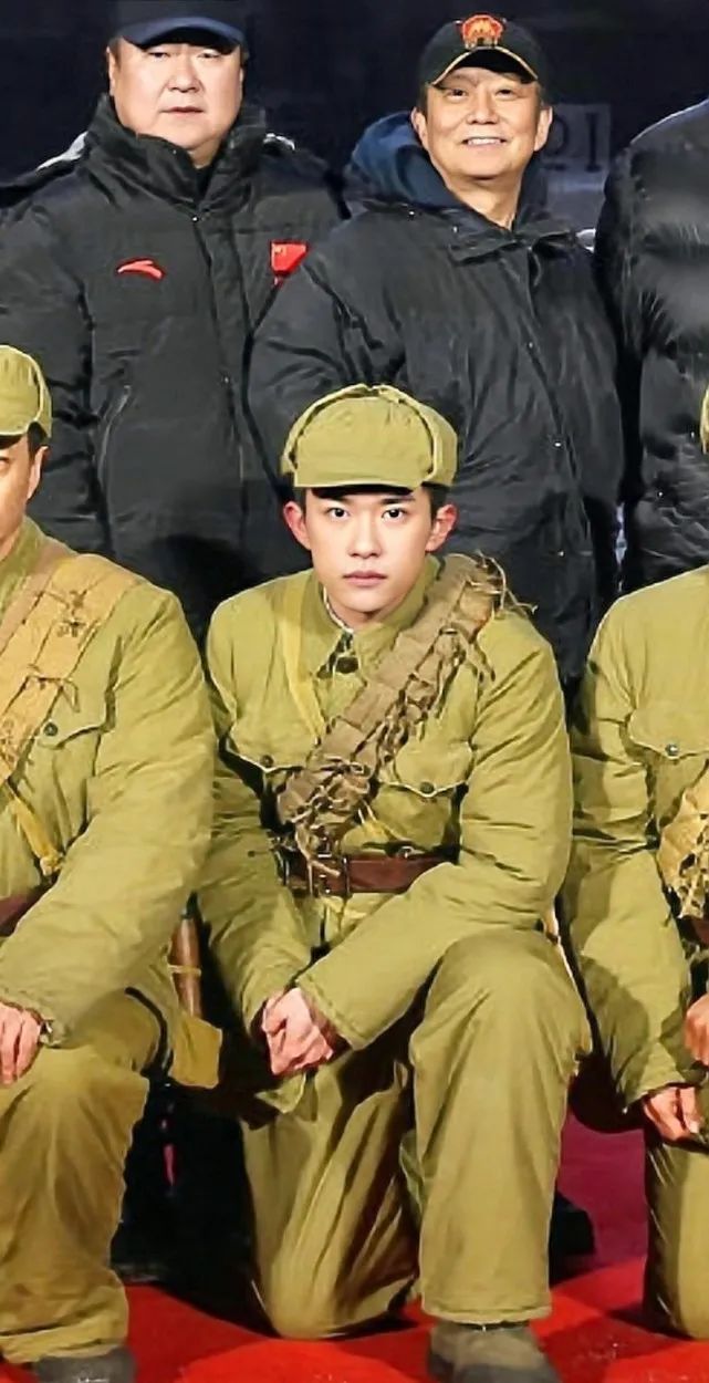 易烊千玺出关发自拍,闭关半年出演新作,真的是演技潜力股吗?-微信头条网 易烊千玺出关发自拍,闭关半年出演新作,真的是演技潜力股吗?