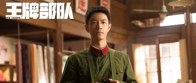 肖战新剧战损妆曝光，脸上满是尘土毫无偶像架子，但演技越来越好