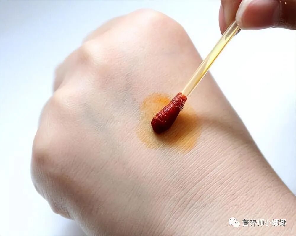 医用长棉签 怎么用医用棉签和普通棉签有什么区别？都能用来处理伤口吗？涨知识了_https://www.jmylbn.com_新闻资讯_第5张