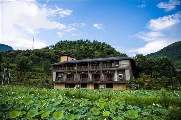 桥上景观_二十四桥是哪个景点_桥的旅游景点