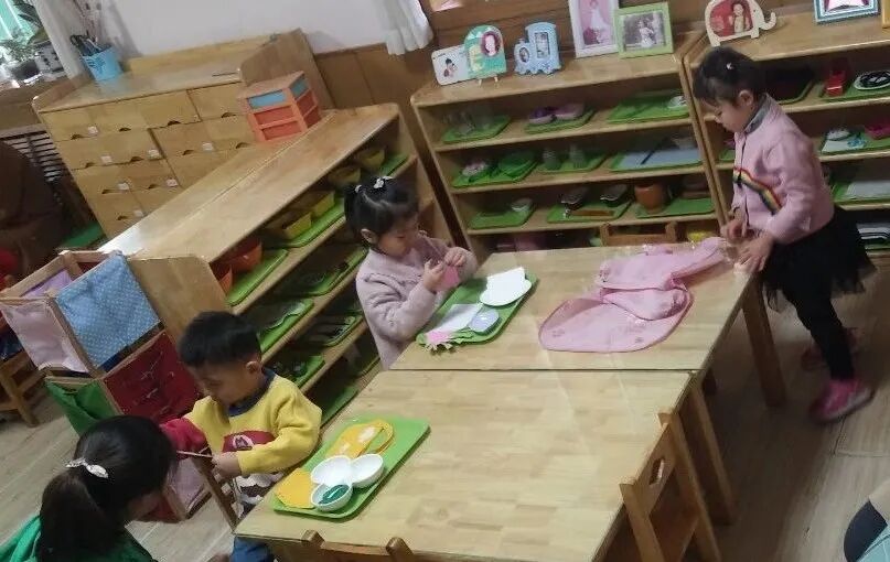 让孩子上蒙氏幼儿园_班蒙氏孩子让要上幼儿园_不要让孩子上蒙氏班