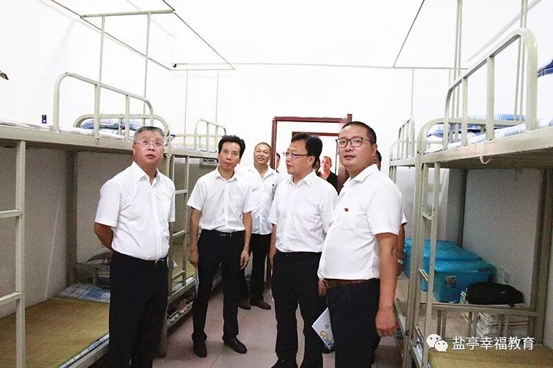 盐亭县委书记袁明调研学校工作并出席嫘祖实验中学,岐