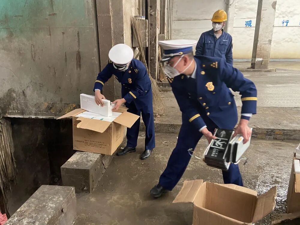 ��3.15���ж���ͭ�ʼ�������һ����ðα�Ӳ�Ʒ