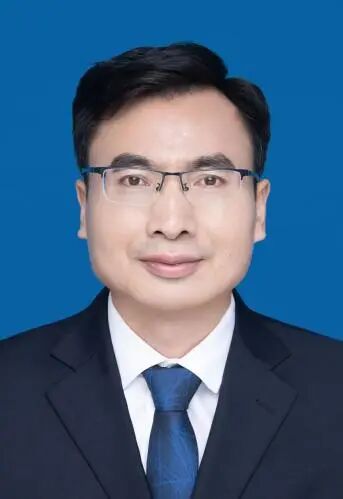 2012年12月加入九三学社,现任九三学社湖南省委会副主委,中国科学院亚