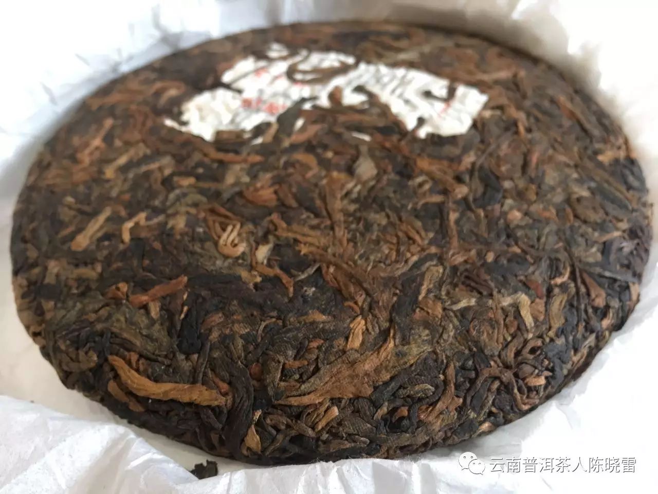 300块钱一饼的普洱茶有金花,正常吗?