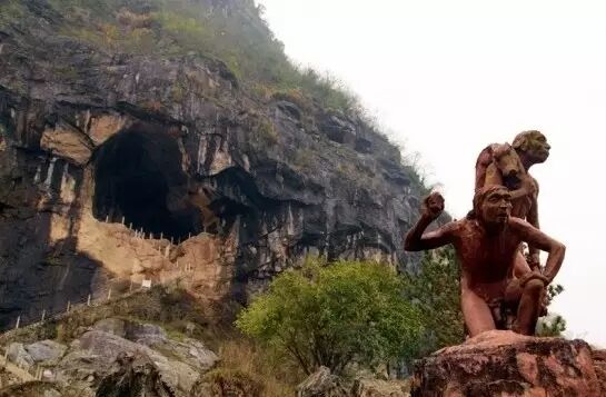 2000年万寿岩遗址被评为中国十大考古发现之首.200