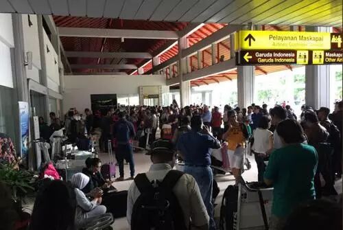 恐怖災難來臨，1.7萬中國人被困，天崩地裂人人絕望！這時，天空「轟隆隆「飛來6架大飛機，把人們都看呆了！ 靈異 第35張