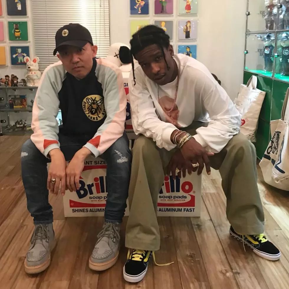 nigo 菲董 human made 和当初的 bape 有相似的地方,它们的用料和