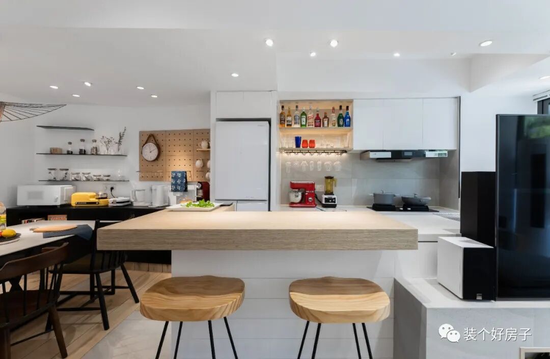 悬空电视柜做多高_悬空电视柜高度和宽度_悬空电视柜高度