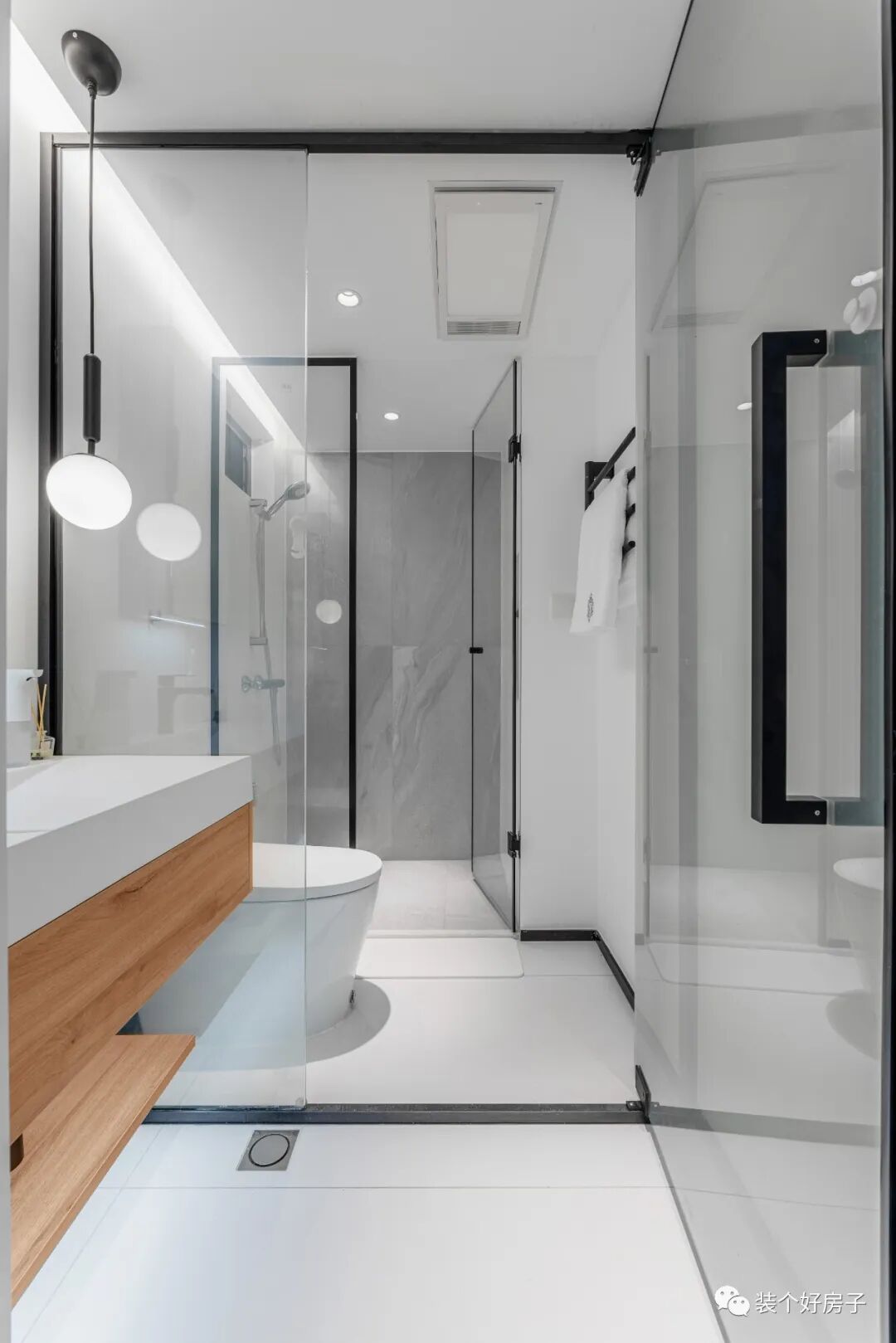 悬空电视柜高度和宽度_悬空电视柜高度_悬空电视柜做多高