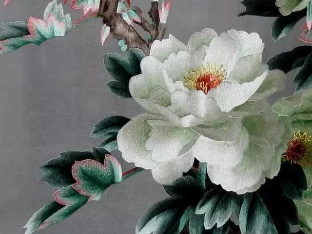 这便是穿越千年的——刺绣便绣出中国独有的绚烂.