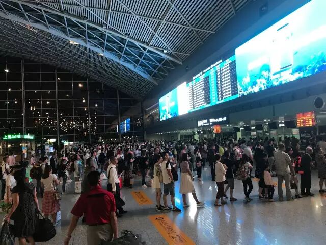 用车轮丈量藏区土地，去珠峰寻找最美声音