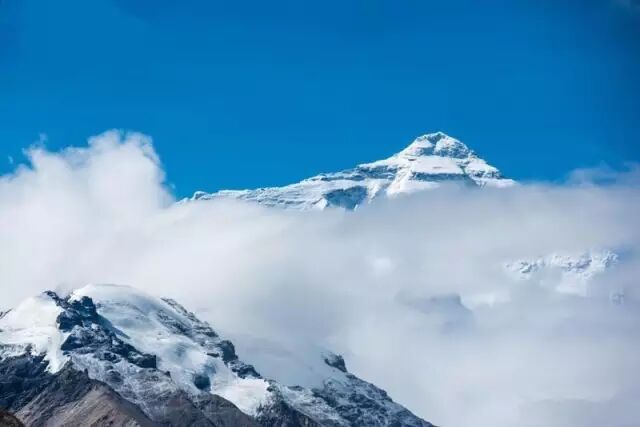 用车轮丈量藏区土地，去珠峰寻找最美声音