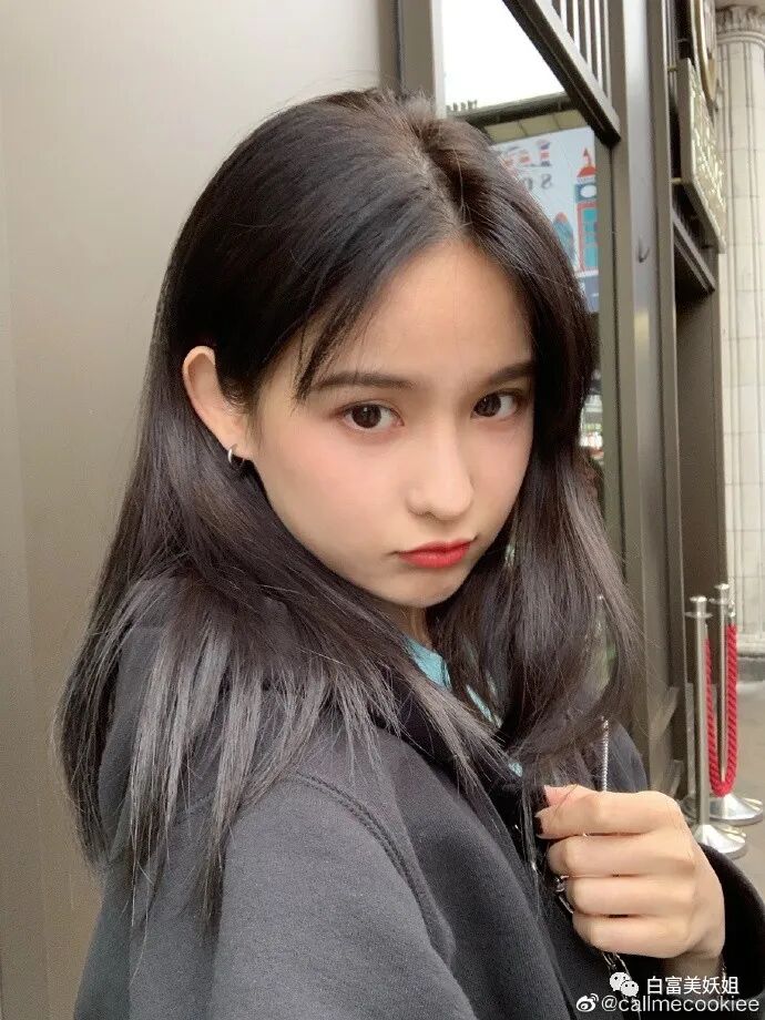 【美女】唯一高调炫富不被骂的富二代，网友对她咋这么好？（组图） - 11